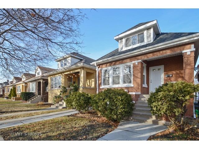 5516 W Roscoe St., Chicago, IL 60641