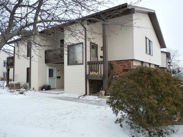 1330 Kingsbury Dr. #4, Hanover Park, IL 60133