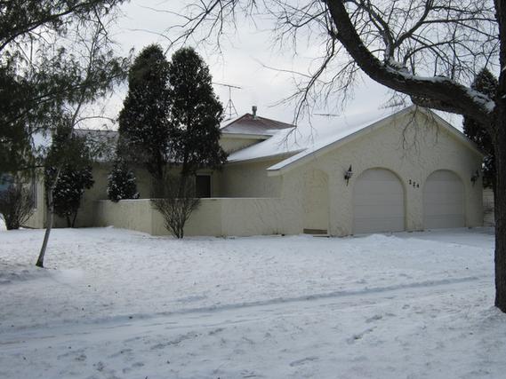 224 Concord Dr., Dekalb, IL 60115