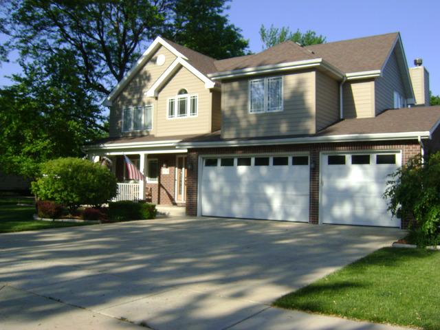 8739 Newland Ave., Oak Lawn, IL 60453