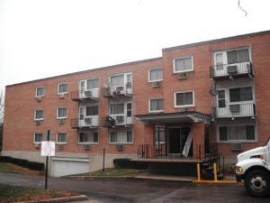 8541 Lotus Ave. #813, Skokie, IL 60077