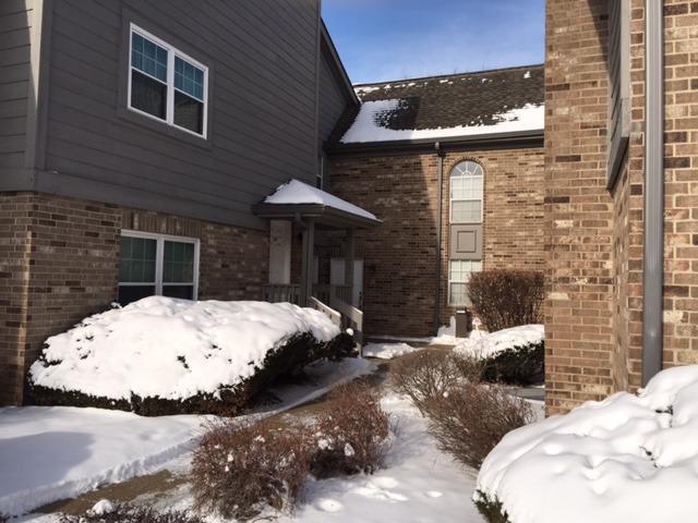 19 Foxcroft Rd. #131, Naperville, IL 60565