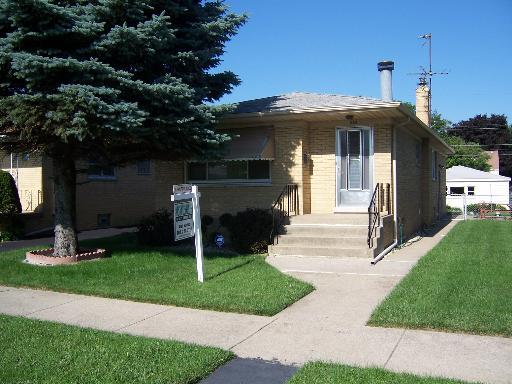 553 Buffalo Ave., Calumet City, IL 60409