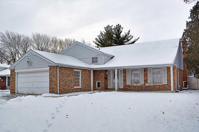 1707 S Chesterfield Dr., Arlington Heights, IL 60005