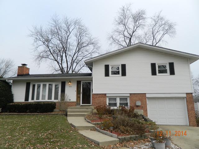 830 Bonnie Brae Dr., Downers Grove, IL 60516