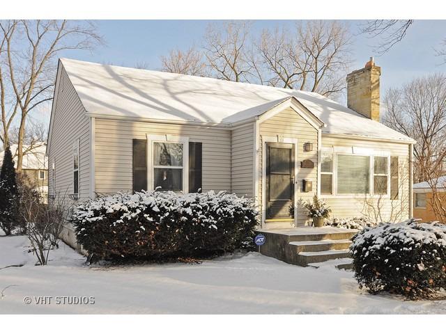 138 W Comfort St., Palatine, IL 60067