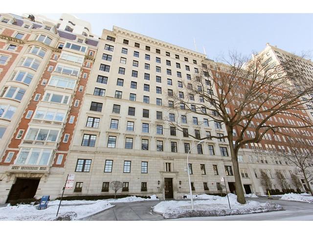 229 E Lake Shore Dr. #5E, Chicago, IL 60611
