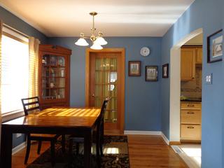 613 S 4th Ave., Libertyville, IL 60048