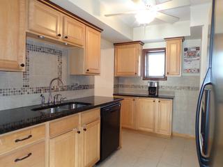 613 S 4th Ave., Libertyville, IL 60048