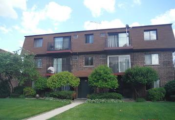 1212 Whispering Hills Ct. #1A, Naperville, IL 60540