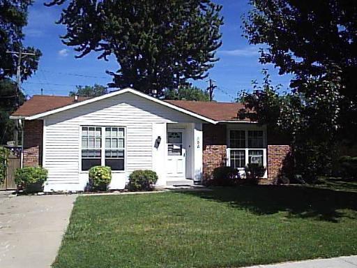 302 Lowe Rd., Aroma Park, IL 60910