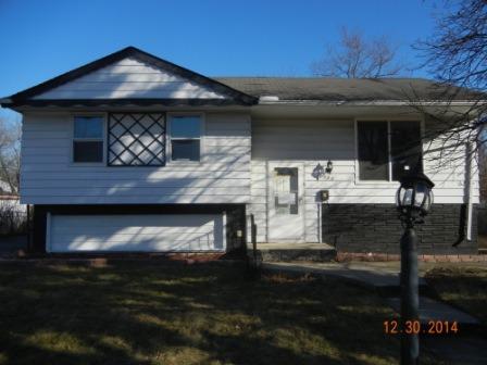 111 N Walnut Ln., Glenwood, IL 60425