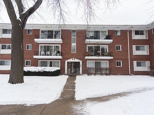 10117 Old Orchard Ct. #204, Skokie, IL 60076