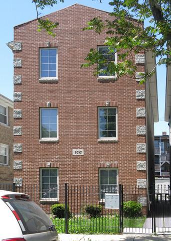 8052 S Kingston Ave., Chicago, IL 60617