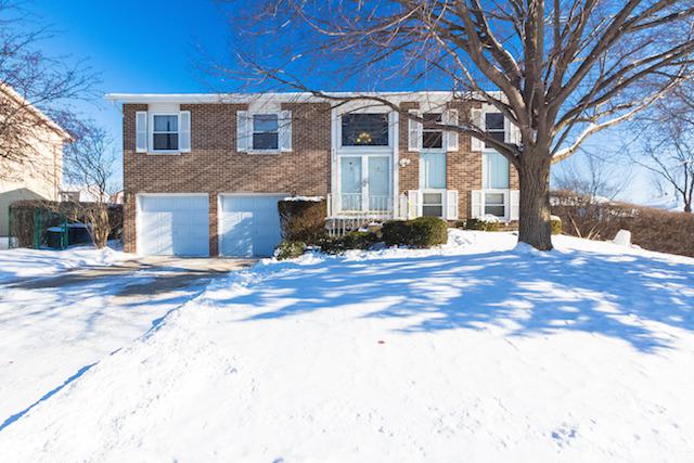 4275 Huntington Blvd., Hoffman Estates, IL 60192