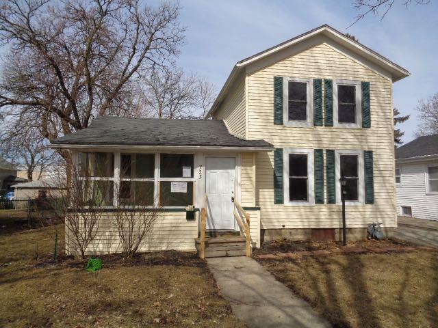 723 Charles St., Aurora, IL 60506