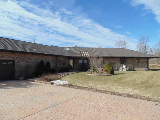 726 Braintree Ln., Bartlett, IL 60103