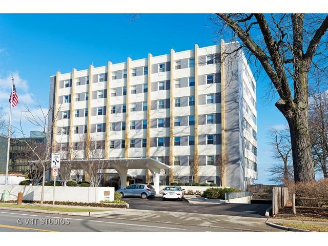 1410 Sheridan Rd. #3-C, Wilmette, IL 60091