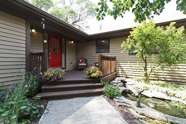 26072 W Ivanhoe Rd., Wauconda, IL 60084