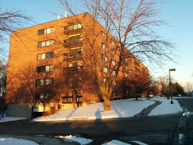 1800 Huntington Blvd. #403, Hoffman Estates, IL 60169