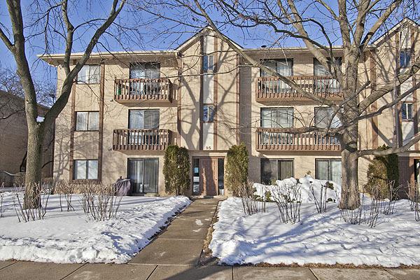 95 Olesen Dr. #10, Naperville, IL 60540