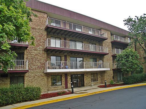 5450 Astor Ln. #116, Rolling Meadows, IL 60008