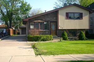 618 W Babcock Ave., Elmhurst, IL 60126