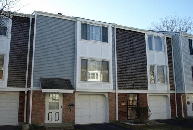 2205 Harwinton Pl., Hoffman Estates, IL 60169