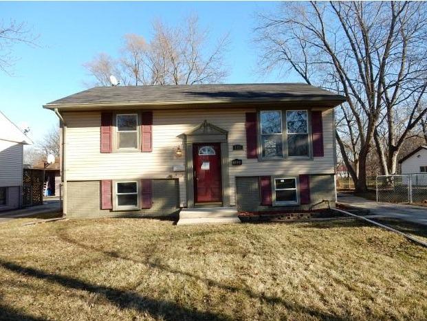 105 S Spruce Ln., Glenwood, IL 60425