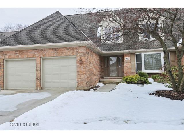 951 Wedgewood Dr., Crystal Lake, IL 60014