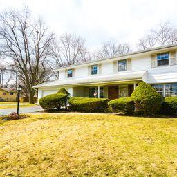 1106 N Sycamore Ln., Mount Prospect, IL 60056