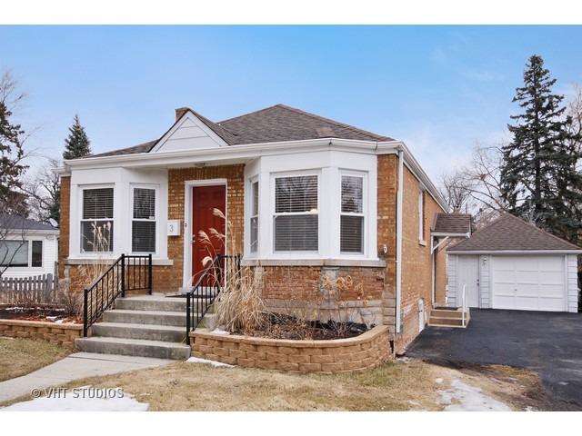 3 Hiawatha Dr., Clarendon Hills, IL 60514