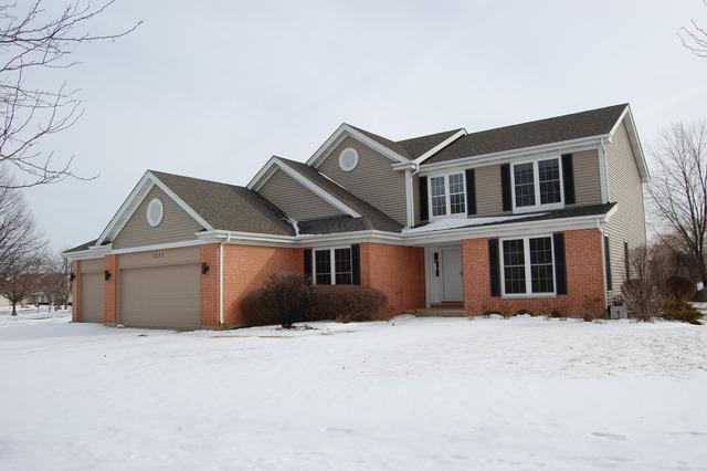 1337 Saddlebrook Rd., Bartlett, IL 60103