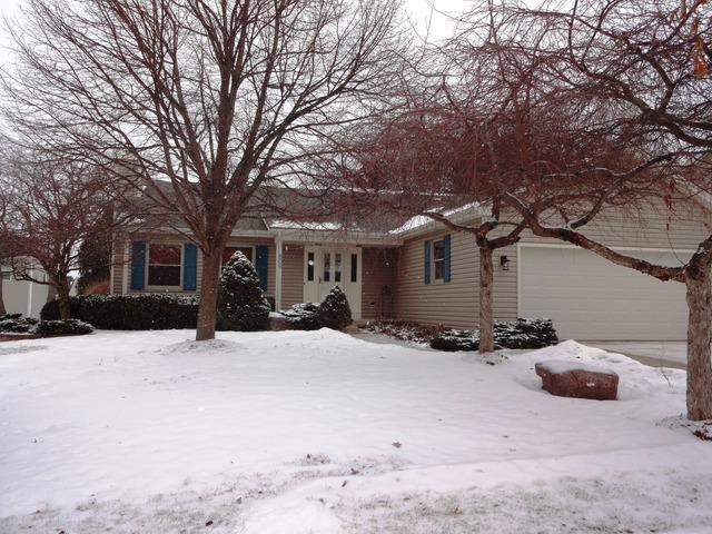 809 Roger Rd., Woodstock, IL 60098