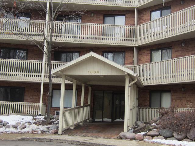 1800 Wedgewood Dr. #107, Gurnee, IL 60031