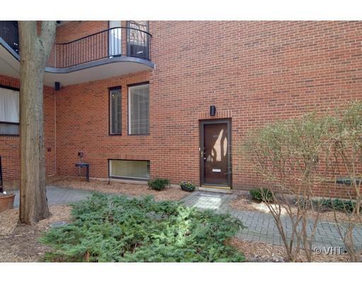 433 W Grant Pl. #B, Chicago, IL 60614