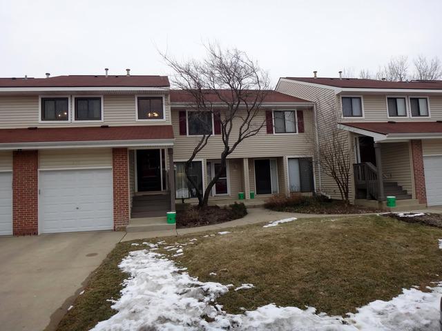 1038 Pine Tree Cir., Buffalo Grove, IL 60089