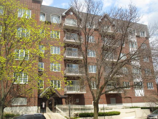 501 Forest Ave. #405, Glen Ellyn, IL 60137