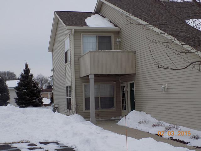 5706 Oak Village Dr. #9, Roscoe, IL 61073