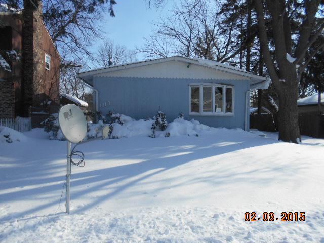 1113 Lawrence Dr., Mundelein, IL 60060