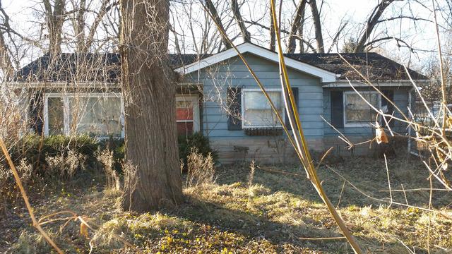 5748 Woodward Ave., Downers Grove, IL 60516