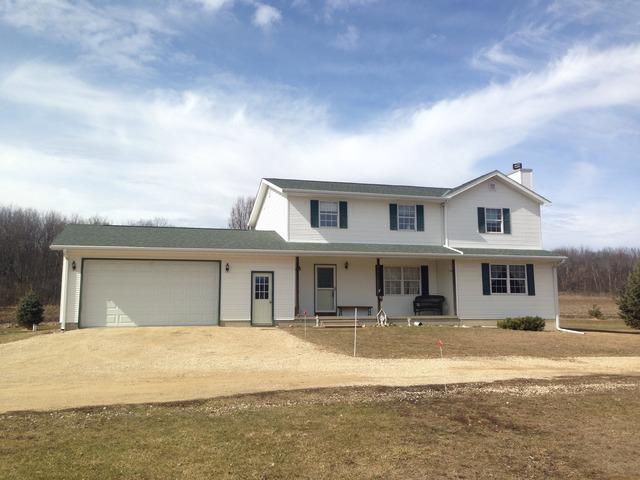 6646 E Il Route 64, Chana, IL 61015