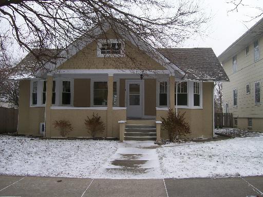 11 7th Ave., La Grange, IL 60525