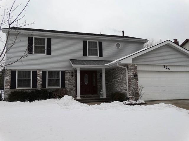 924 W Point Dr., Schaumburg, IL 60193