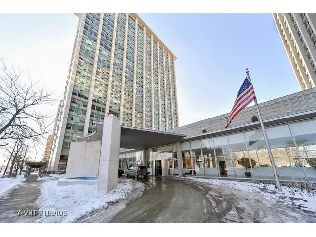 3600 N Lake Shore Dr. #2711, Chicago, IL 60613