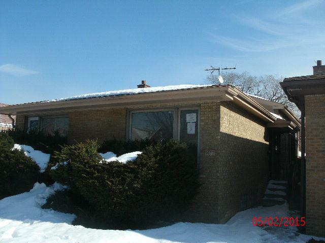 9051 S Jeffery Blvd., Chicago, IL 60617