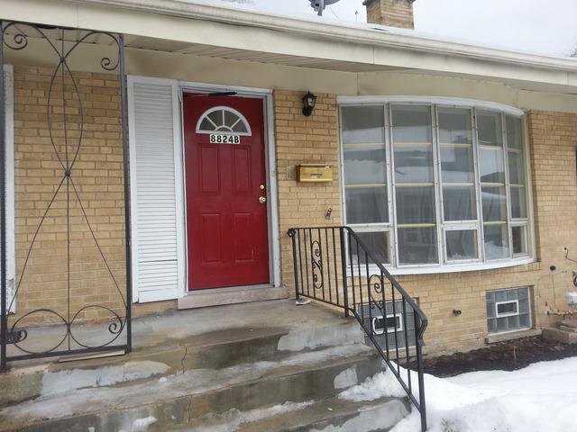8824 Robin Dr. #B, Des Plaines, IL 60016