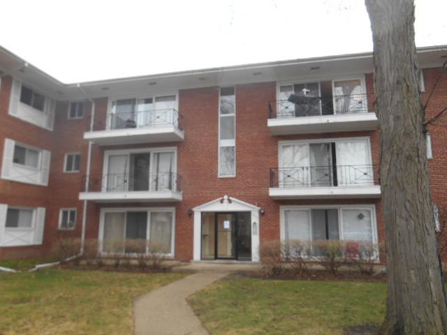 10115 Old Orchard Ct. #103, Skokie, IL 60076