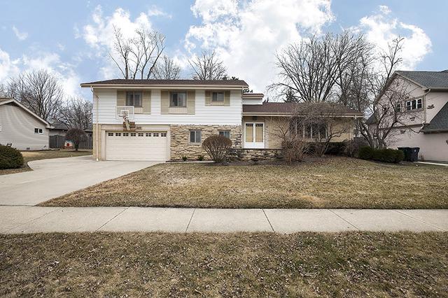 1243 Adirondack Dr., Northbrook, IL 60062