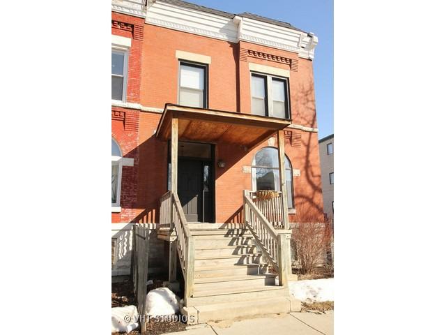 3226 W Walnut St., Chicago, IL 60624